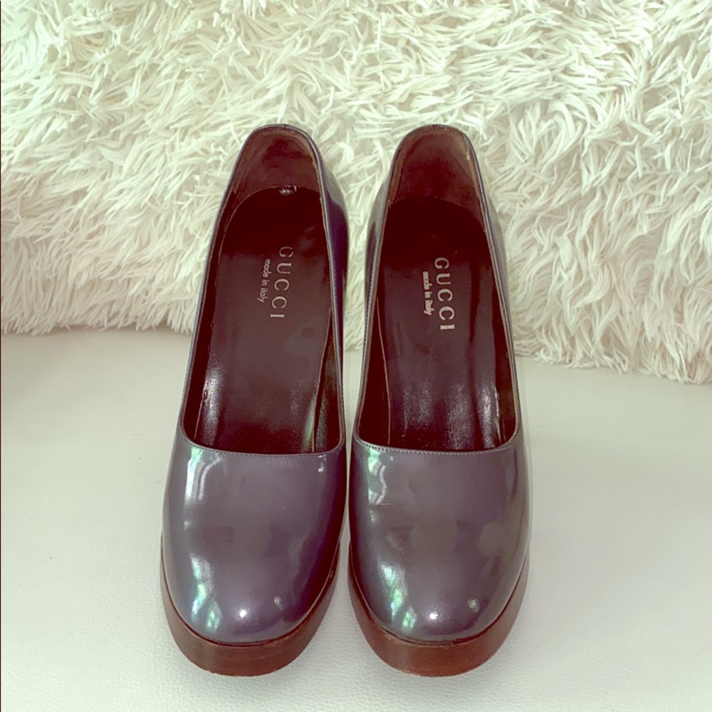 Gucci gray/blue patent and wooden heel